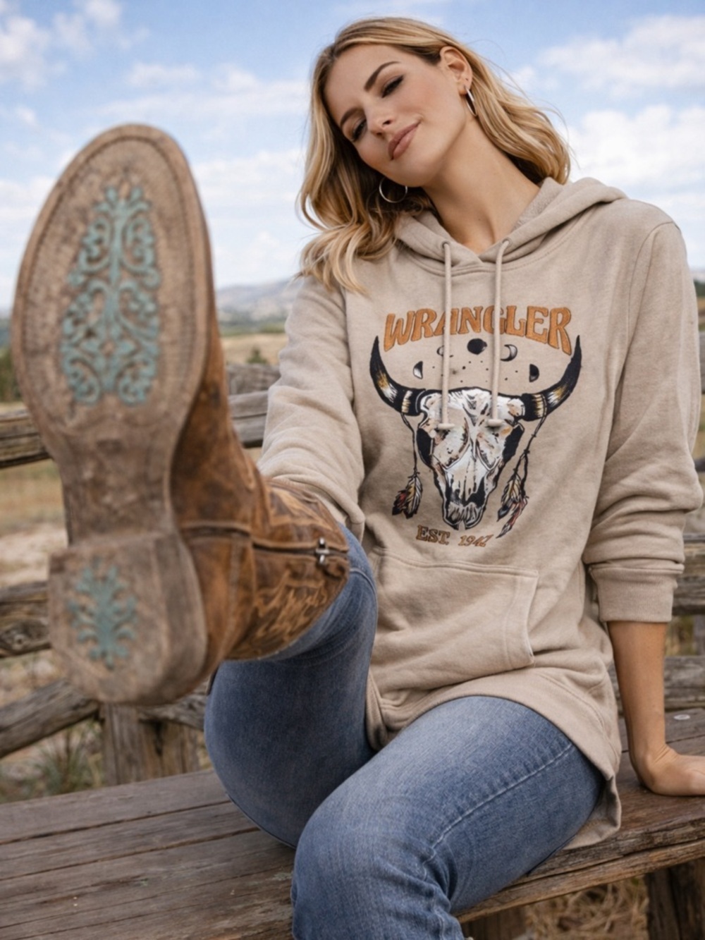 Wrangler Bull Skull Graphic Hoodie Beige Western Sweatshirt Size Small